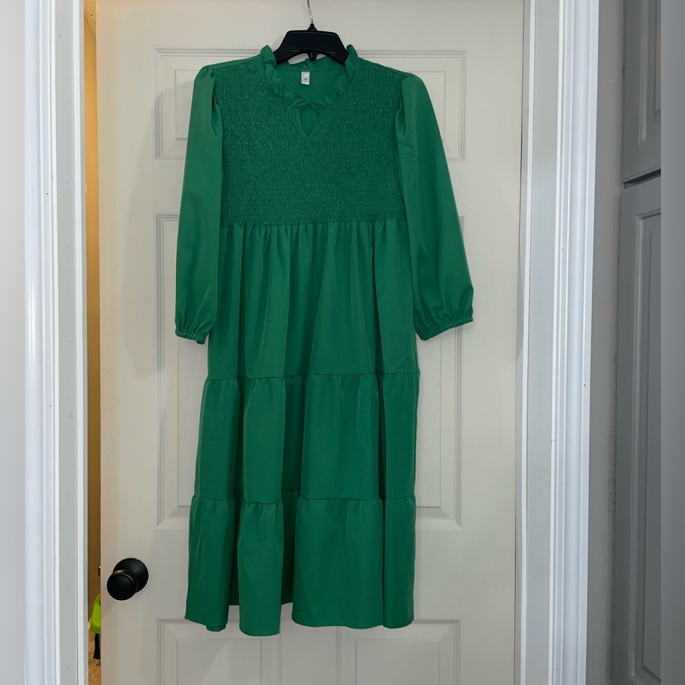 Green below knee dress